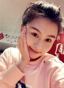 娱乐吃瓜沈月,娱乐圈的“吃瓜”小能手，揭秘明星幕后故事