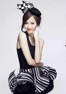 娱乐圈中年吃瓜少女小说,瓜田里的甜蜜陷阱